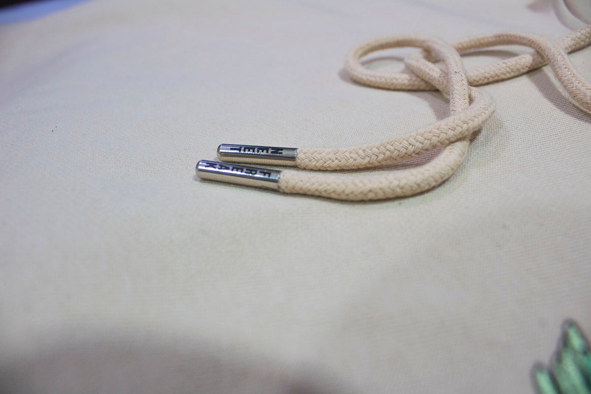 Metal tips on Hoodie strings 